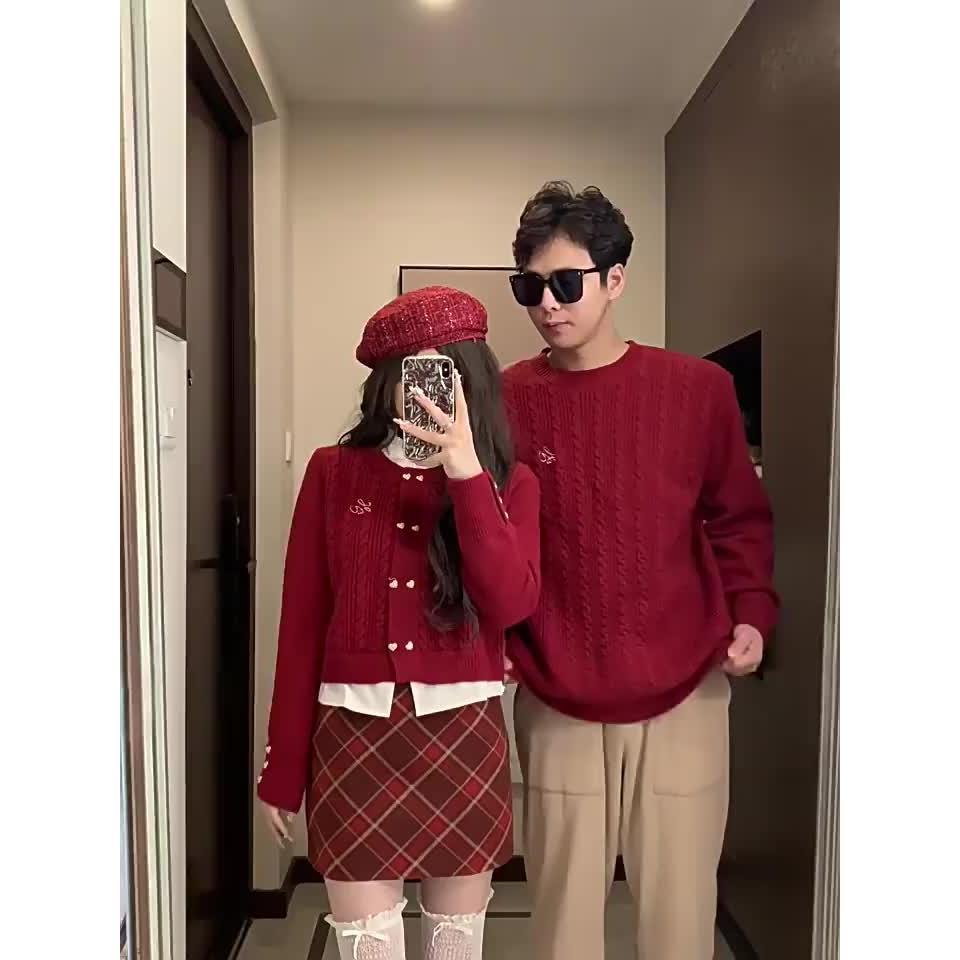 红色圣诞2024假两件毛衣女装春秋季加厚设计感过年短款针织衫上衣