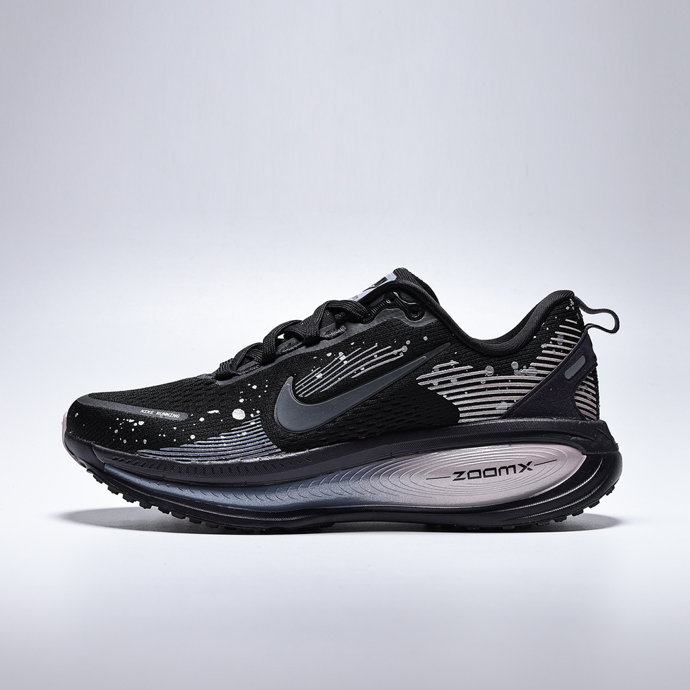 NIKE耐克女鞋W NIKE VOMERO 18 SE运动训练跑步鞋HV1779-001