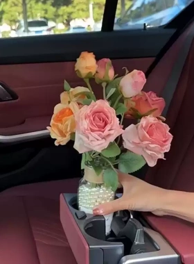 汽车载玫瑰花束摆件中控台扶手箱