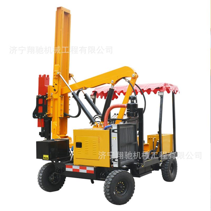 高速公路护栏打桩机小四轮打拔钻一体机路面围栏装载护栏打桩机