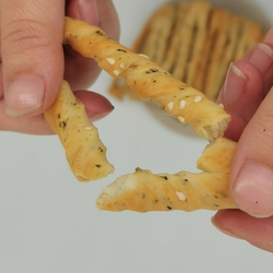 山西临猗运城烤香酥棒棒馍咸脆蹦蹦五香味办公休闲零食万荣烤馍条
