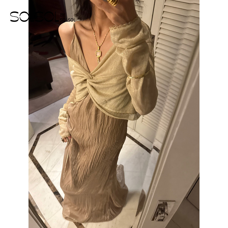AUTI SEMINARIO 设计师品牌 25秋冬新品 胸前纽结针织上衣 SOLSOL