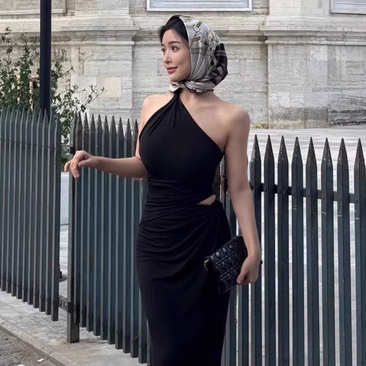 SAMEASME斜无袖肩修身连衣裙