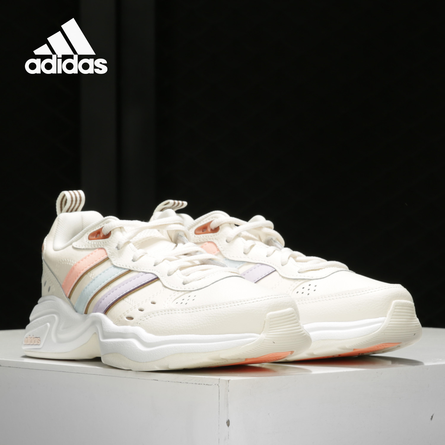 阿迪达斯STRUTTER男女跑步鞋