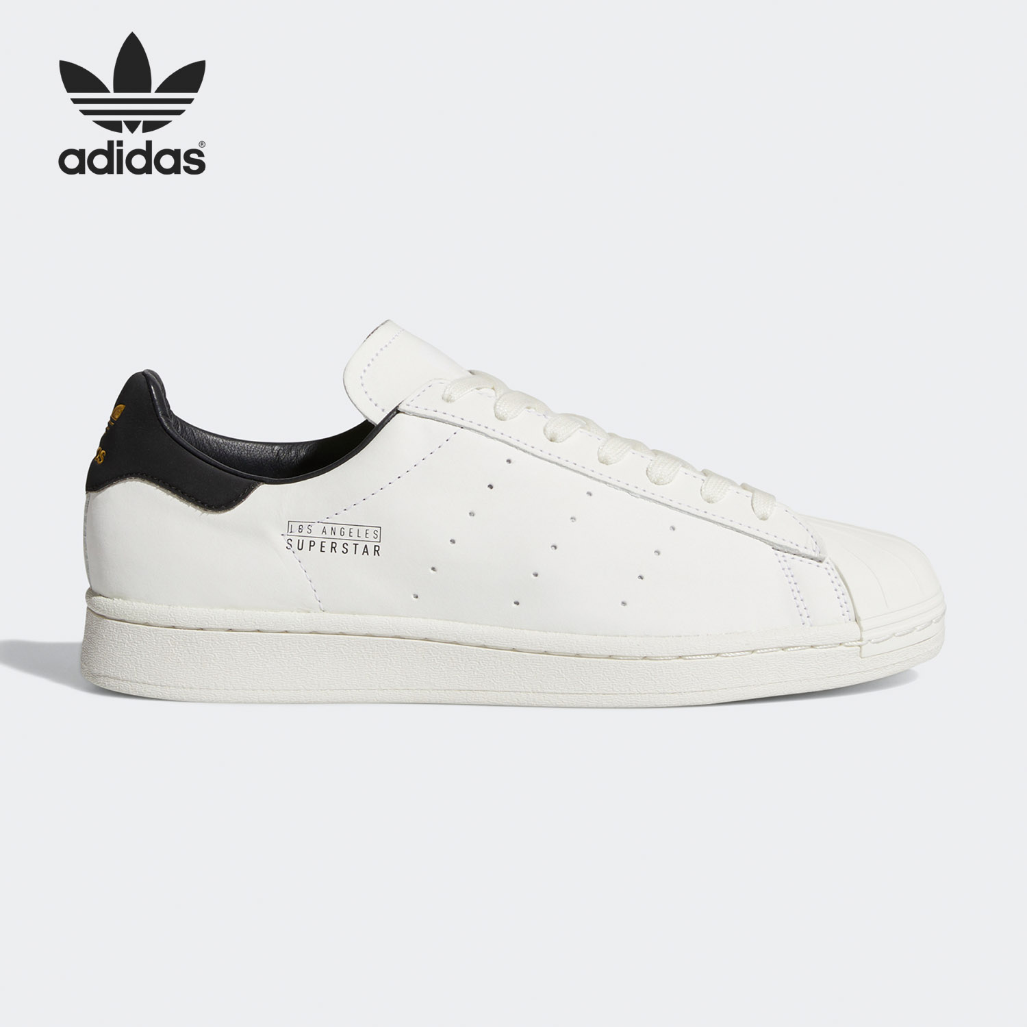 阿迪达斯三叶草男女板鞋