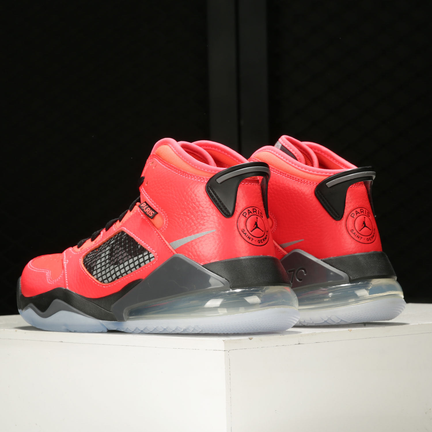 男子气垫缓震篮球鞋运动鞋