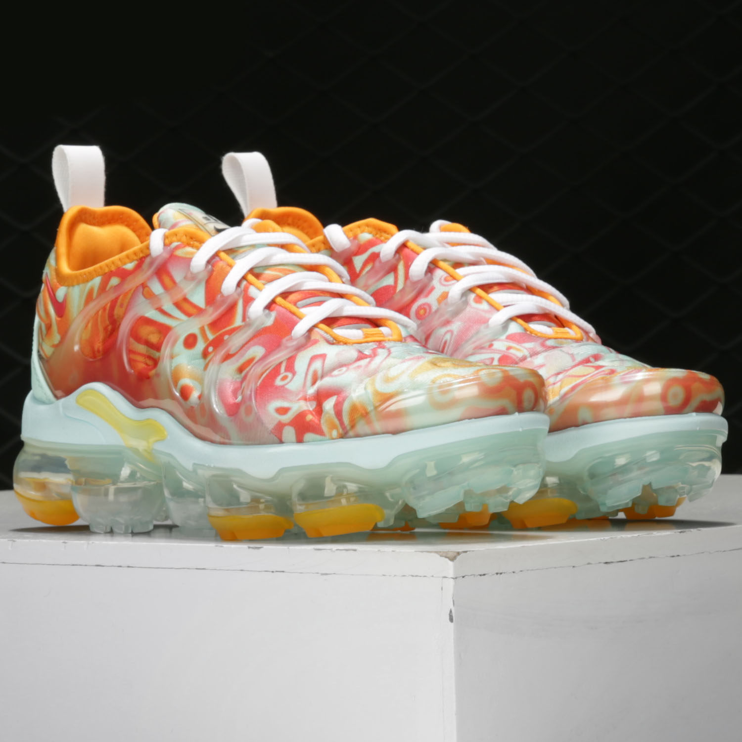 Nike/耐克正品当季男女款带钉防滑耐磨休闲运动跑步鞋CD7009-300