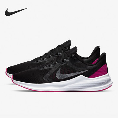 耐克透气轻便女子跑步鞋