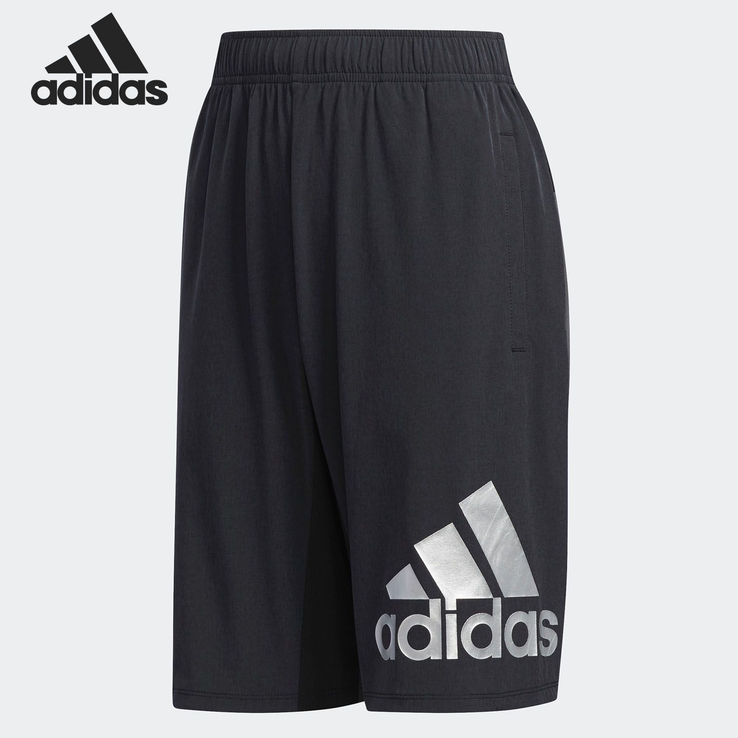 阿迪达斯大童运动短裤