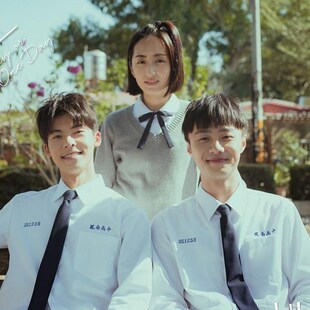 想见你同款校服凤南高中李子维刺绣F名字学生毕业班服情侣白衬衫