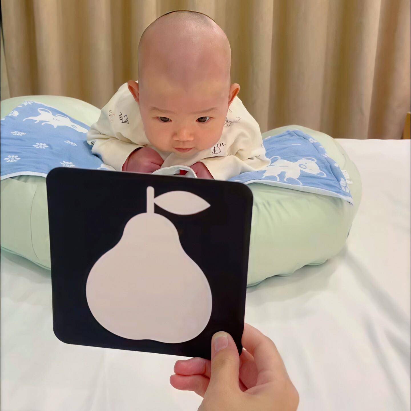 0婴到3个月婴儿黑白卡新生儿练习追视视觉激发早教益智知认大卡片