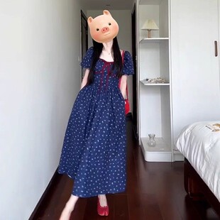 法式方领碎花连衣裙女夏季新款高级感海边度假风小个子收腰长裙子