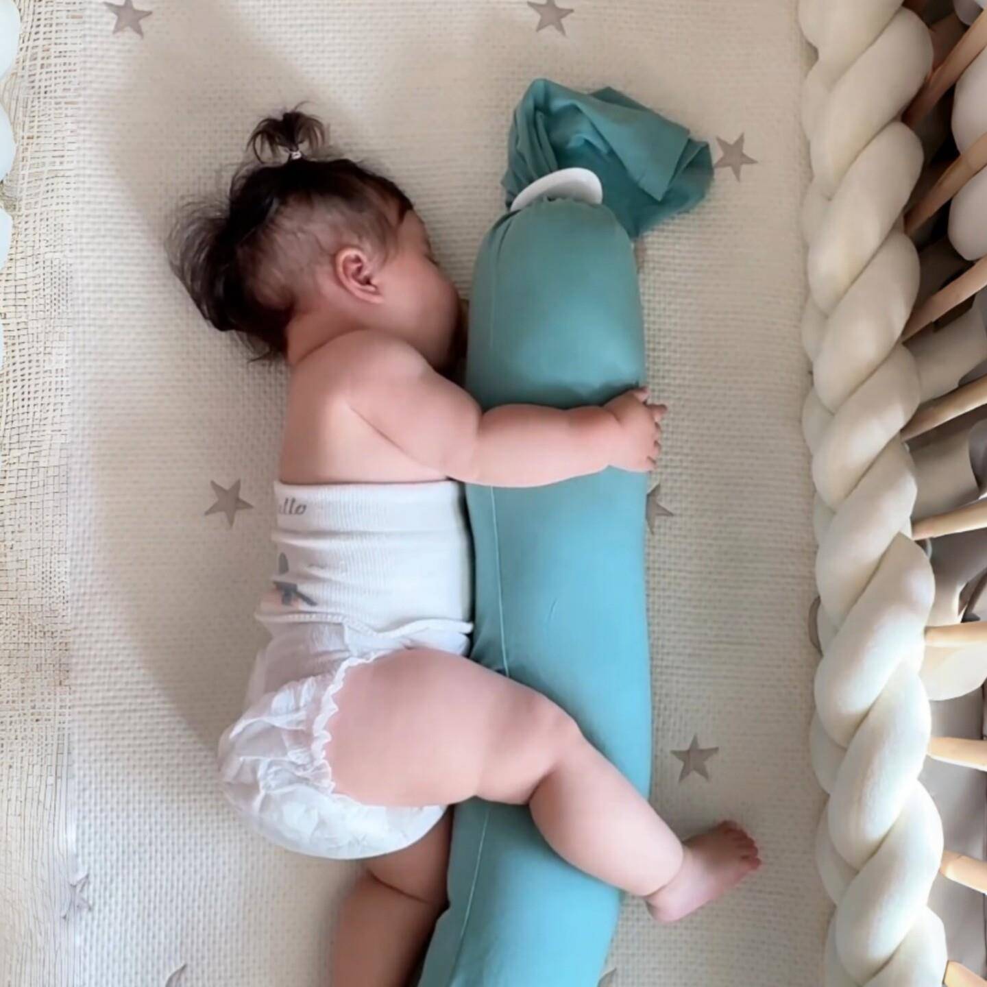 果安抚枕新糖生婴儿睡觉条侧睡枕多功能长小月龄宝宝防惊跳抱睡枕