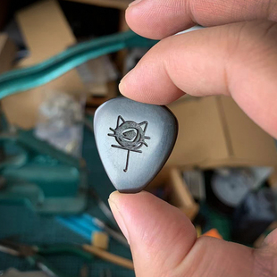 牛角骨吉他中阮柳琴拨片定制木料送人生日纪念日礼物定制刻字刻图