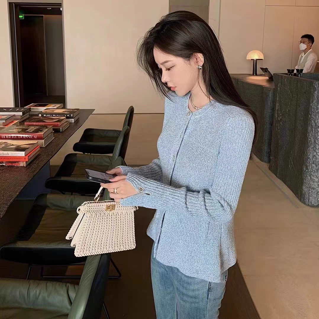 时尚潮流秋冬新款韩版圆领单排扣针织开衫修身显瘦百搭毛外套上衣