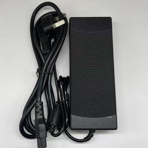 魔三音响S6充电器24V26V28V32V4.5A5A电源适配器LPTA魔方魔3plus1