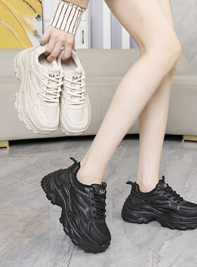 时尚休闲鞋黑色软底不累脚女鞋运动鞋秋冬网红女鞋021-1