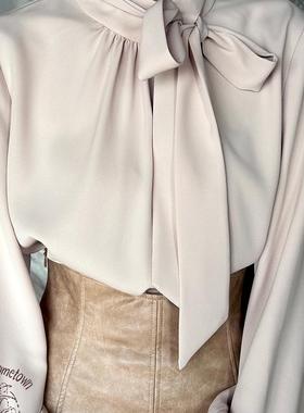 Lili百合乡|清冷气质飘带长袖宽松上衣春秋设计感复古高领OL衬衫