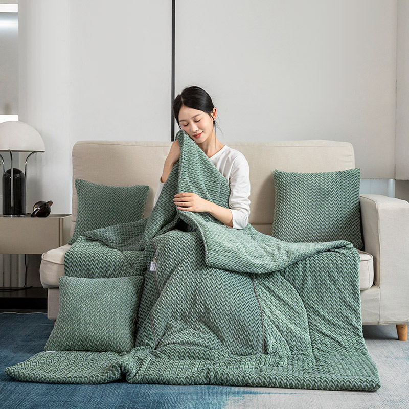 加厚保暖多功能抱枕被子两用汽车D靠垫枕头办公室沙发午睡空调被