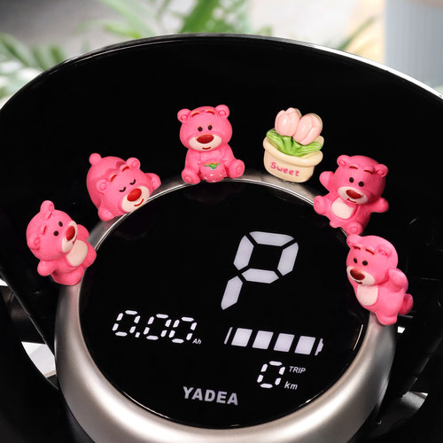 创意电动车卡通玖红熊装饰小摆件