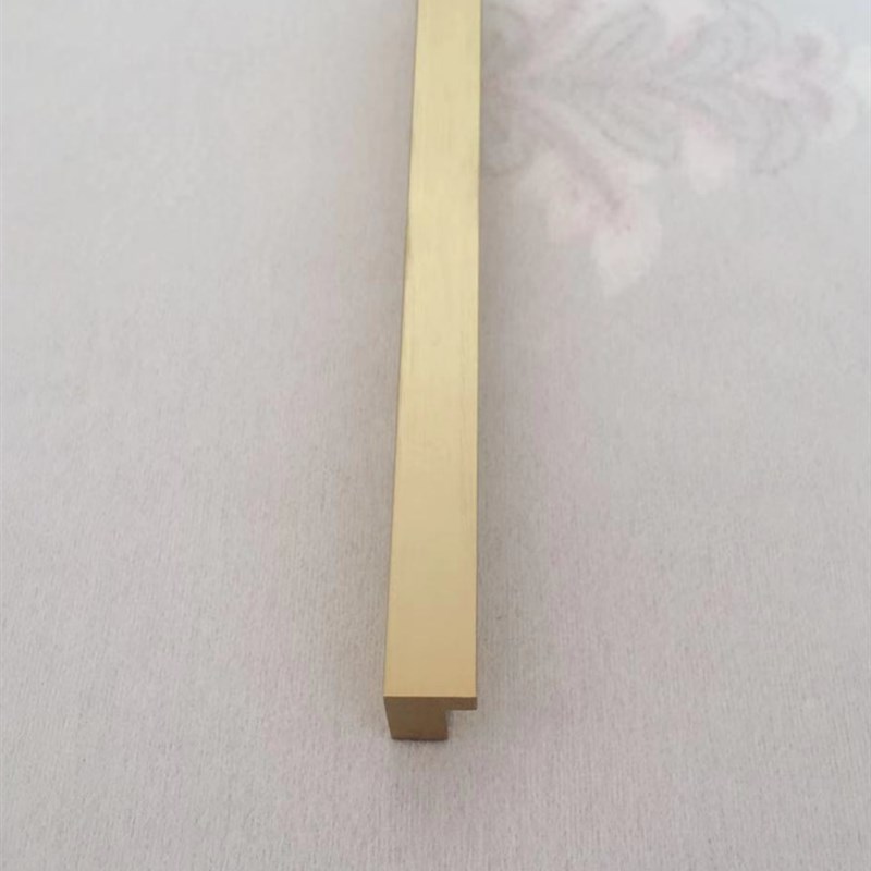 金色一字型长条铝合金实心长拉手浅色吸塑门定制衣柜模压门小把手