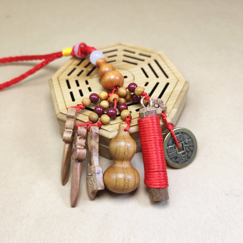 搬新家桃木刀剑斧挂件纯手工编织小葫芦狗牙护身野生东南桃树桃枝,家居饰品,木雕,淘宝优惠券,粉丝福利购,淘宝优惠卷