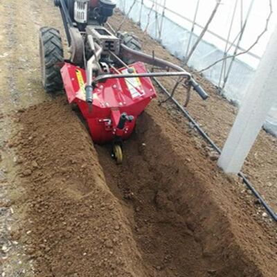 8马厂力沟手扶拖拉YLT机区山链轨微耕机家生产松土旋耕机开机