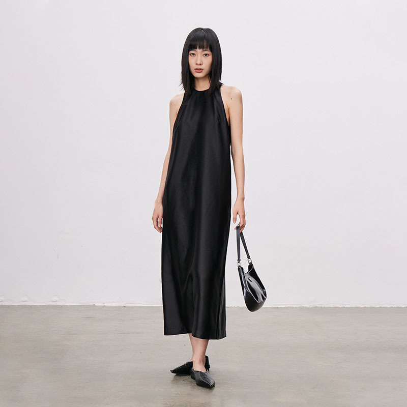 日本品质欧美礼服挂脖连衣裙女轻奢背心长裙黑色法式赫本风晚礼服