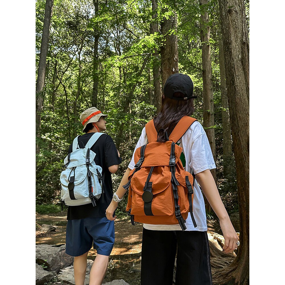 宜丽客官网运动防水轻便大容量双肩包旅行登山包女大学生电脑背包