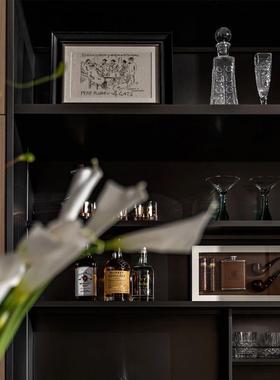 样板间餐桌餐边柜水吧台酒柜装饰酒道具酒醒酒器洋酒雪茄主题摆件