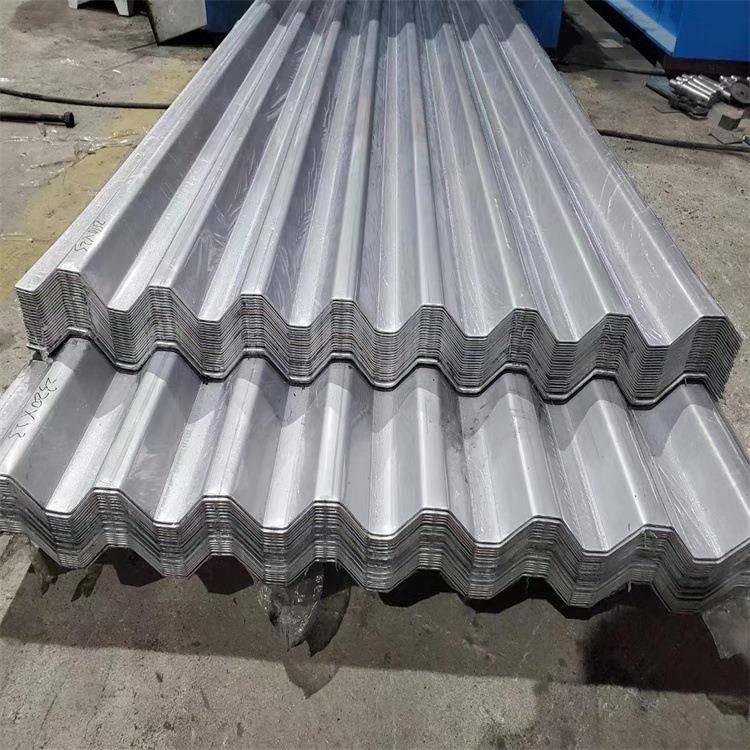 建筑工地彩钢瓦波浪铁皮角驰屋面用白灰彩钢板厂家现货量大价优