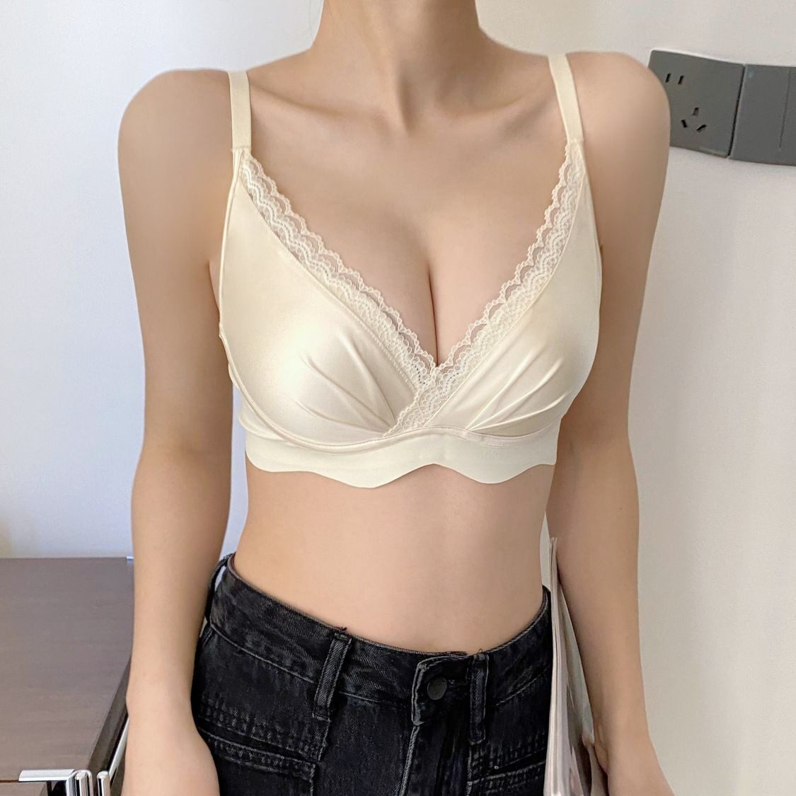 正品牌内衣女小胸聚拢无钢圈