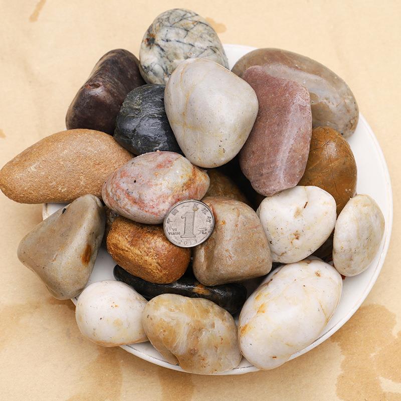 彩色鹅卵石厂家五彩毛料雨花石头工程铺路鱼缸造景盆栽石块