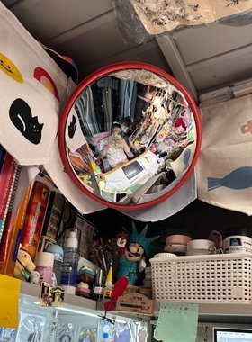 宿舍装了广角镜~室内凹凸