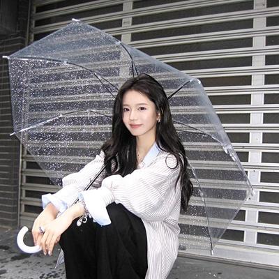韩系透明雨伞高颜值长柄女生手动超轻家用便携学生雨伞上学专用
