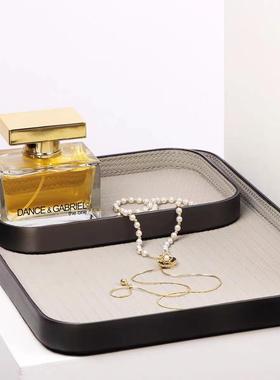 现代轻奢金属皮革收纳托盘摆件样板间卧室客厅茶几家居软装收纳盘