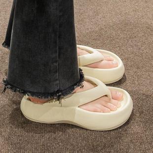 2024新款 人字拖女夏季 外穿防滑海边沙滩踩屎感凉拖鞋 网红厚底拖鞋