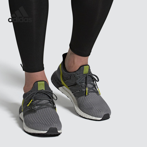 阿迪达斯Ultraboost跑步鞋男子