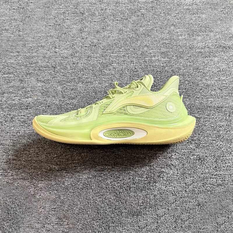 李宁正品音速11男子轻量回弹低帮防滑舒适透气篮球鞋ABAT021-6