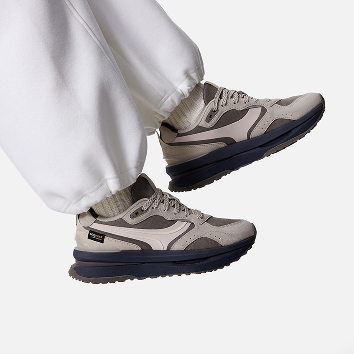 李宁正品征荣 M1000女子运动缓震轻量高回弹经典休闲鞋AGCU166