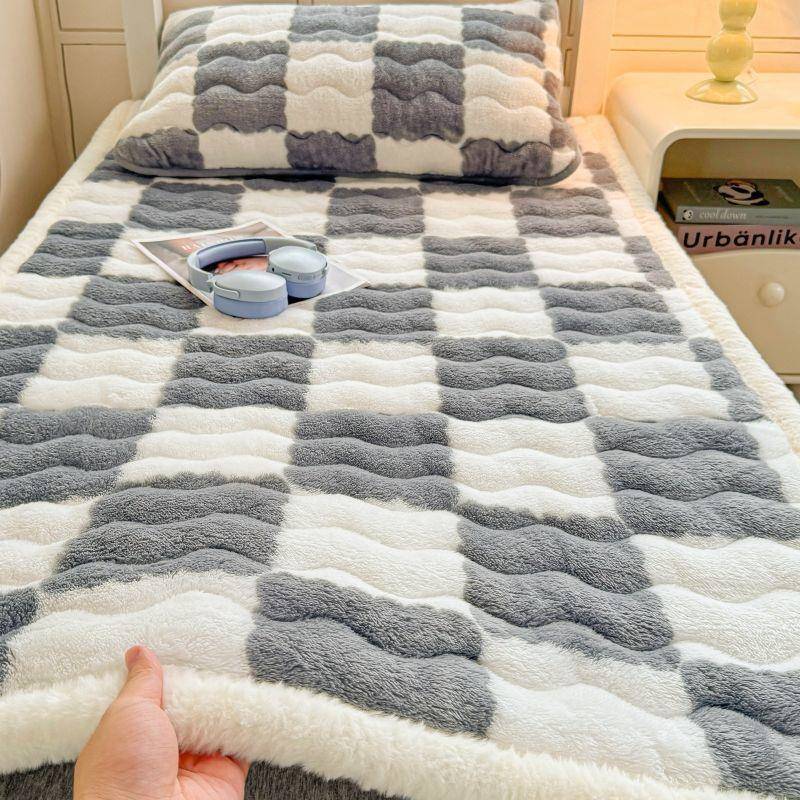 高档加泰迪绒床垫三厚件套学舍单人夹UEV生棉床褥单宿件家用保暖