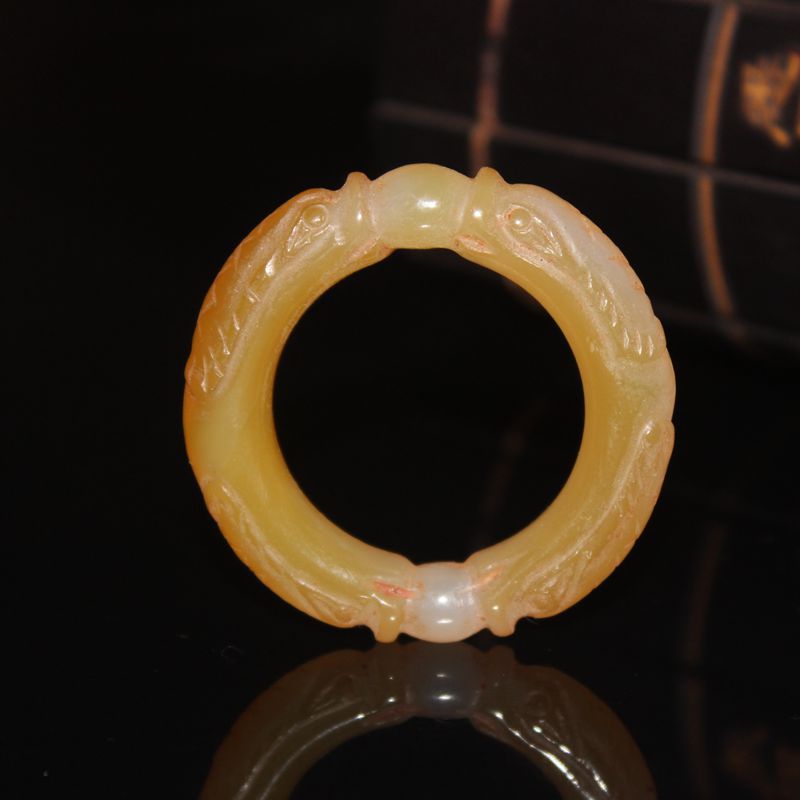 仿明代老玛瑙双龙玉环挂件