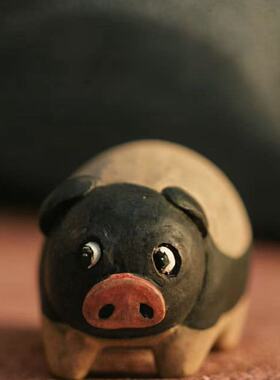 逐玉张凌赫田曦薇同款周边惊堂木官堂可爱小猪树脂小巧可爱摆件