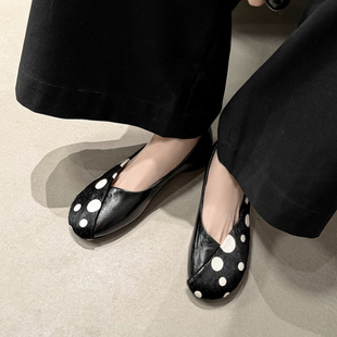 范戈希跟2cm牛皮波点浅口圆头粗跟百搭舒适软底通勤单鞋 买1赠3