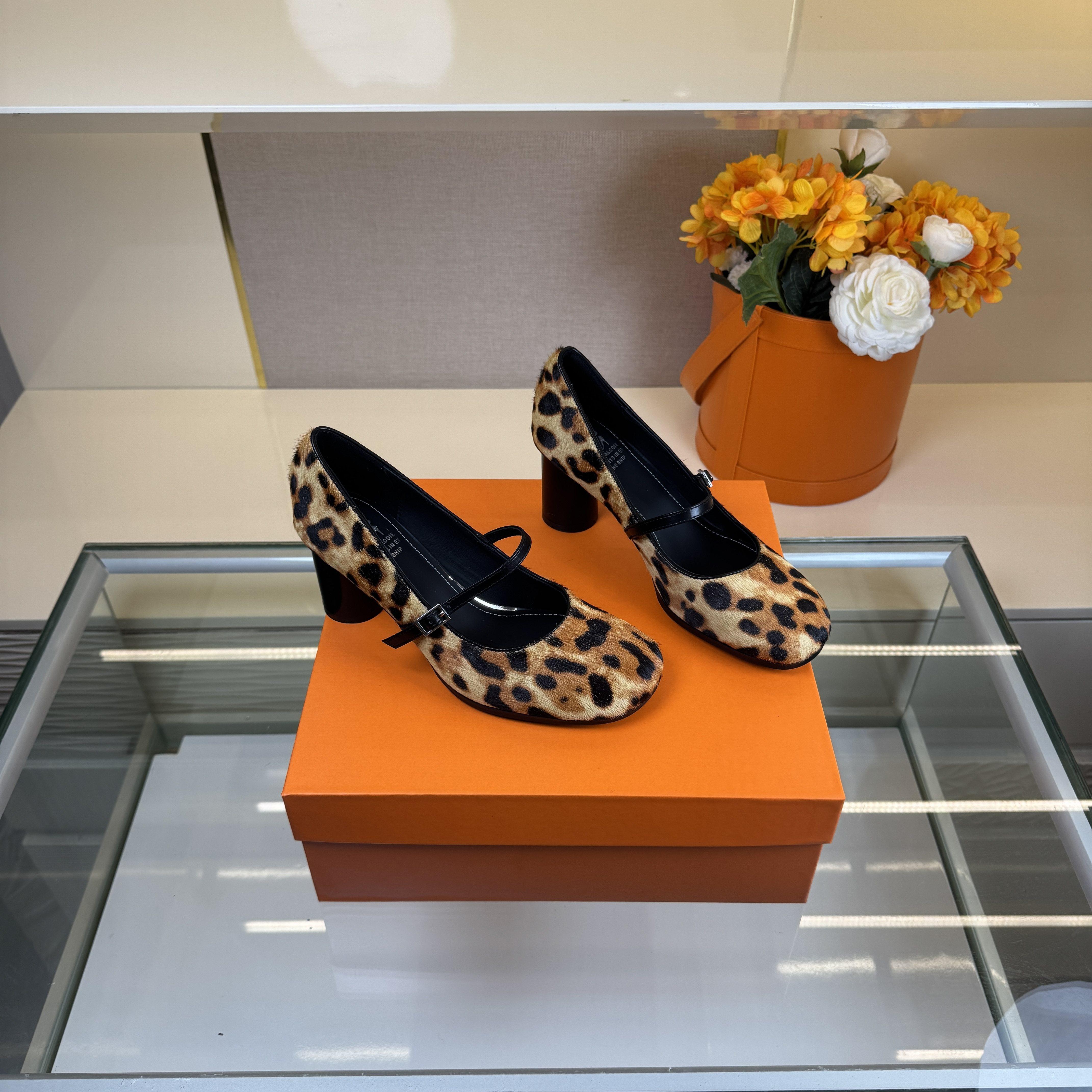 范戈希跟7CM牛羊皮圆头粗跟气质复古高跟单鞋浅口女鞋买1赠3