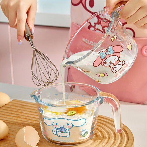 三丽鸥耐高温玻璃量杯
