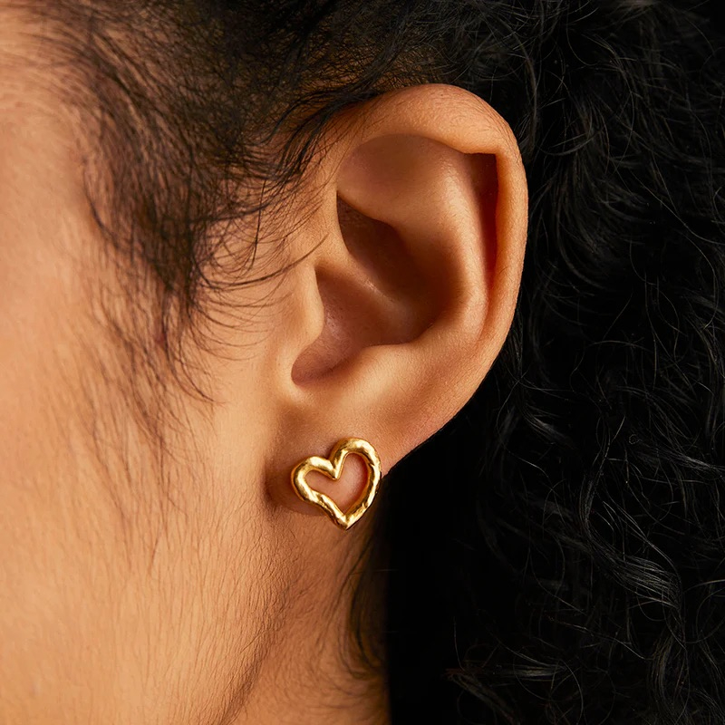 Agapee · LIORA 爱心 镂空 24k镀金 耳环［法国设计师］