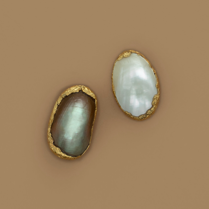 Pach Pearl · Mabe Oval Dhin 马贝珍珠 耳钉［瑞士设计师］