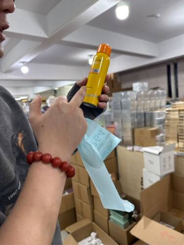 263号防*晒*喷*雾2瓶微瑕