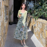 浅绿色针织开衫碎花吊带连衣裙女夏2025新款独特漂亮两件套清纯系，女装套装/套裙，2C211